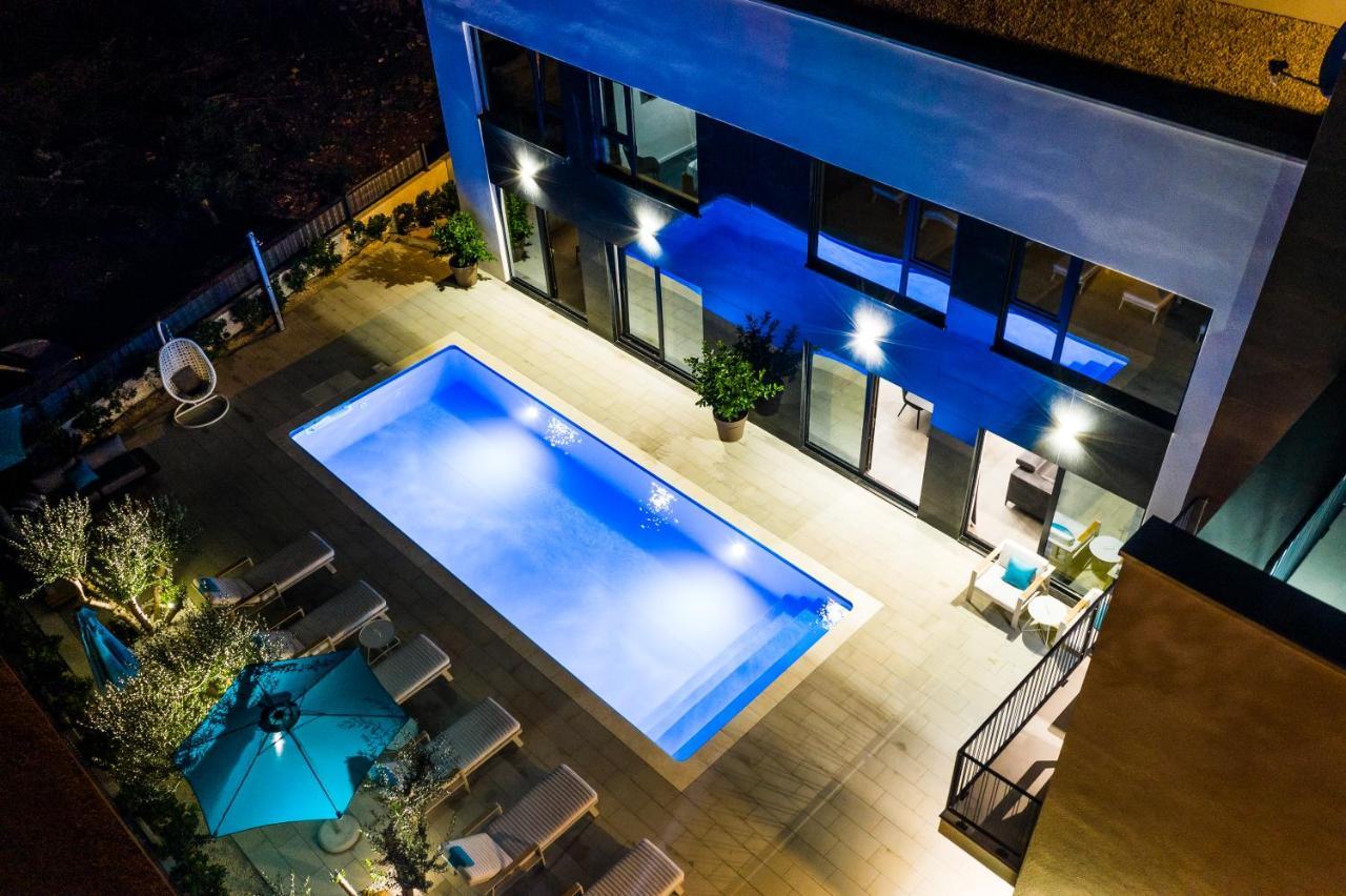 Апартаменти Olive Tree Mansion Вир Екстер'єр фото