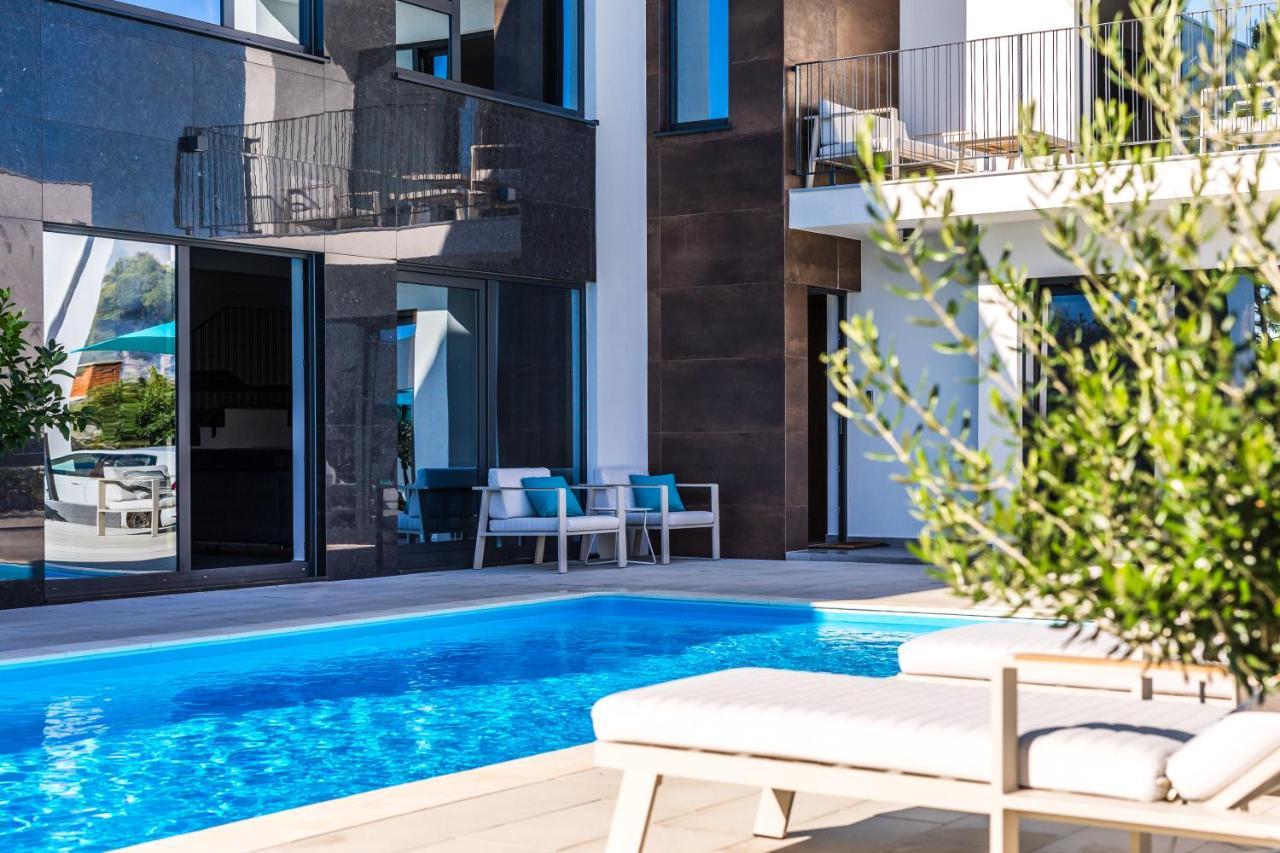 Апартаменти Olive Tree Mansion Вир Екстер'єр фото