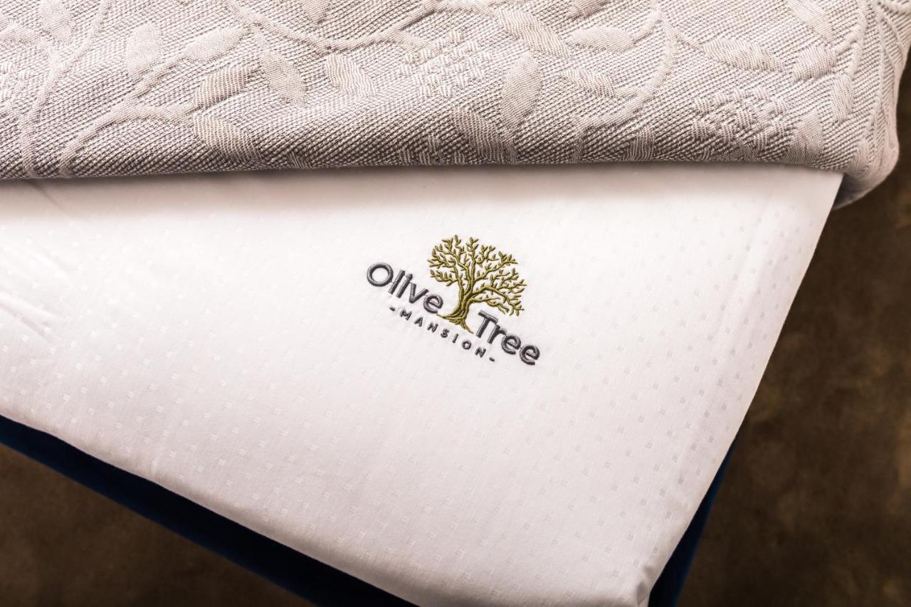 Апартаменти Olive Tree Mansion Вир Екстер'єр фото